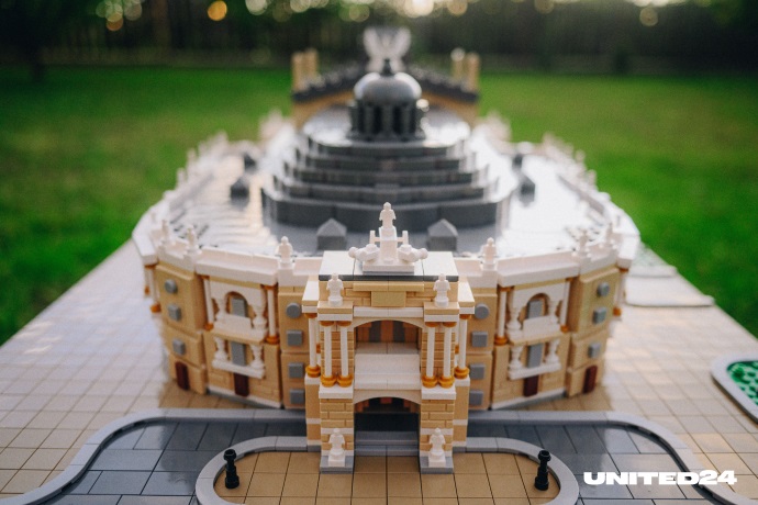 Lego Creators præsenterede sammen med United24-platformen eksklusive sæt dedikeret til de vigtigste arkitektoniske monumenter i Ukraine-2