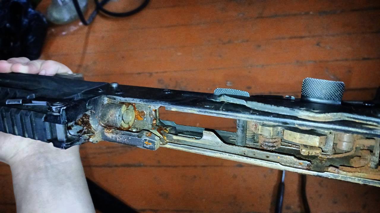 Konstruktion detaljer af AK-12 riflen