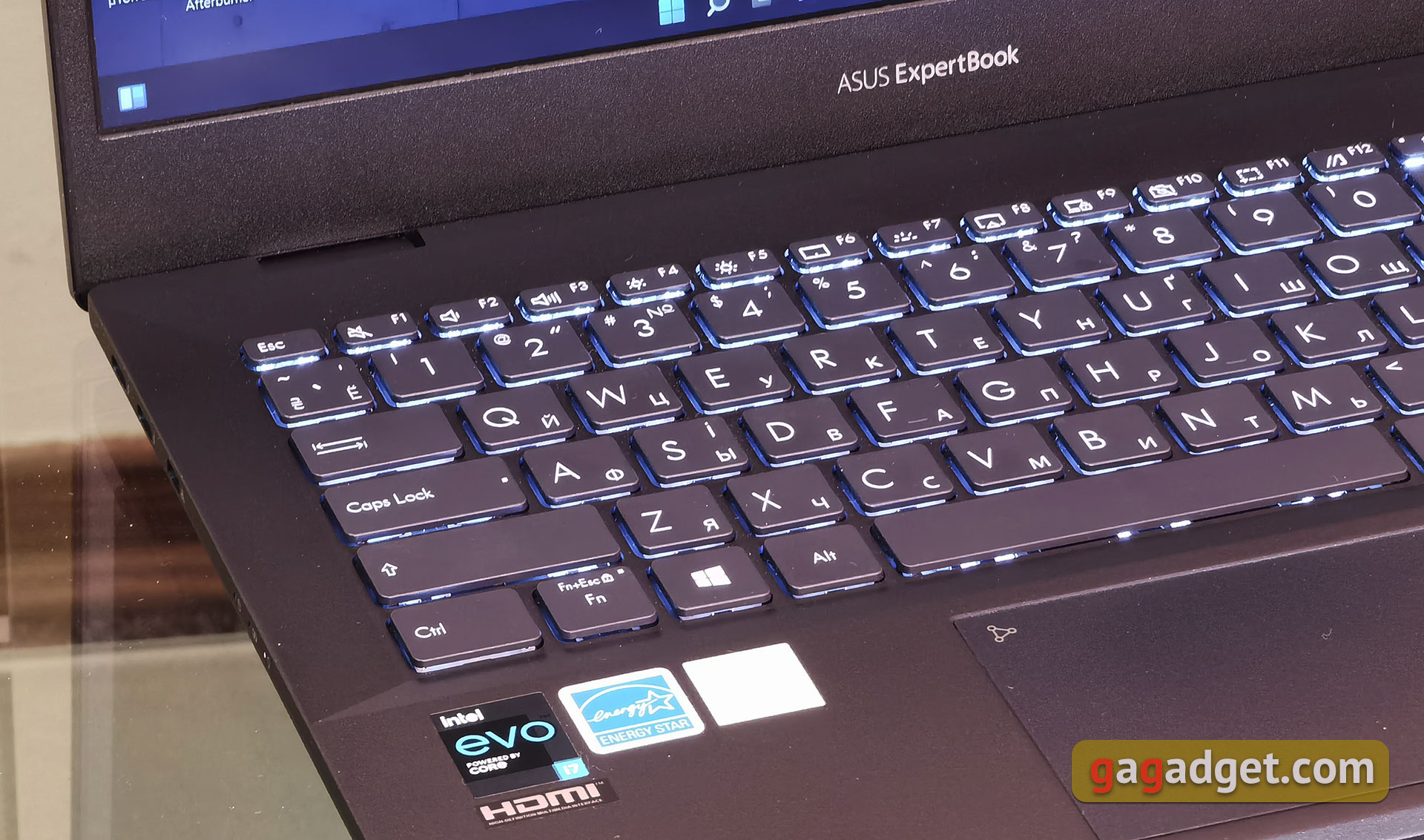 ASUS ExpertBook B5-anmeldelse: en robust business-notebook med imponerende batterilevetid-24