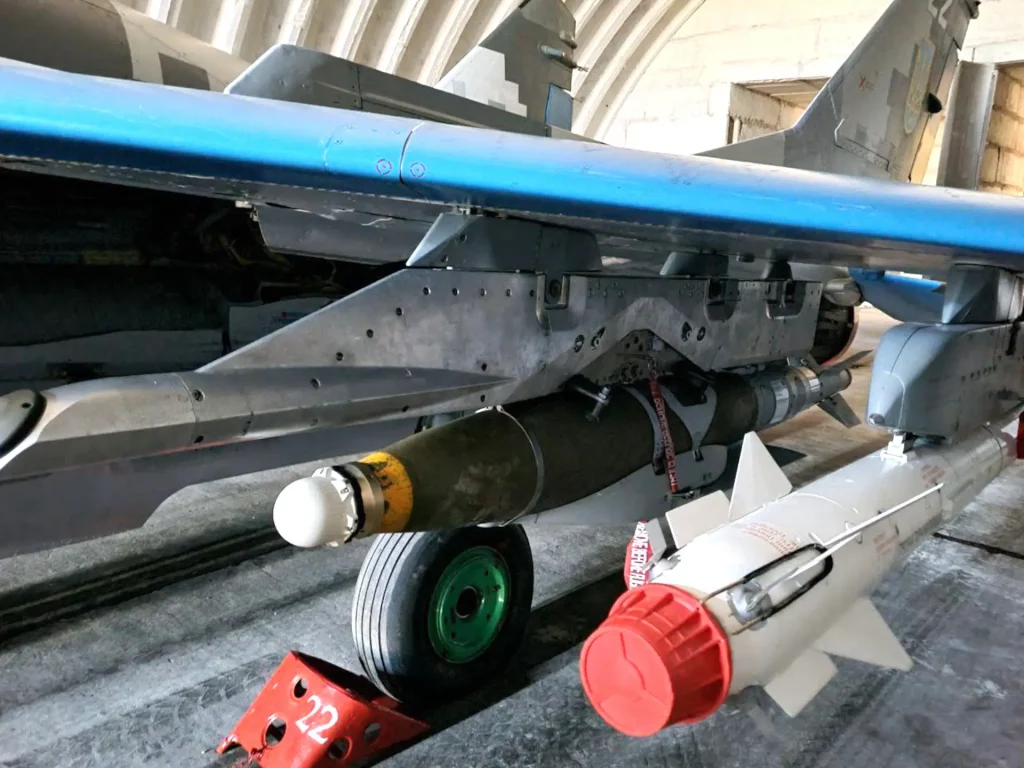 JDAM-ER-bombe på en ukrainsk MiG-29