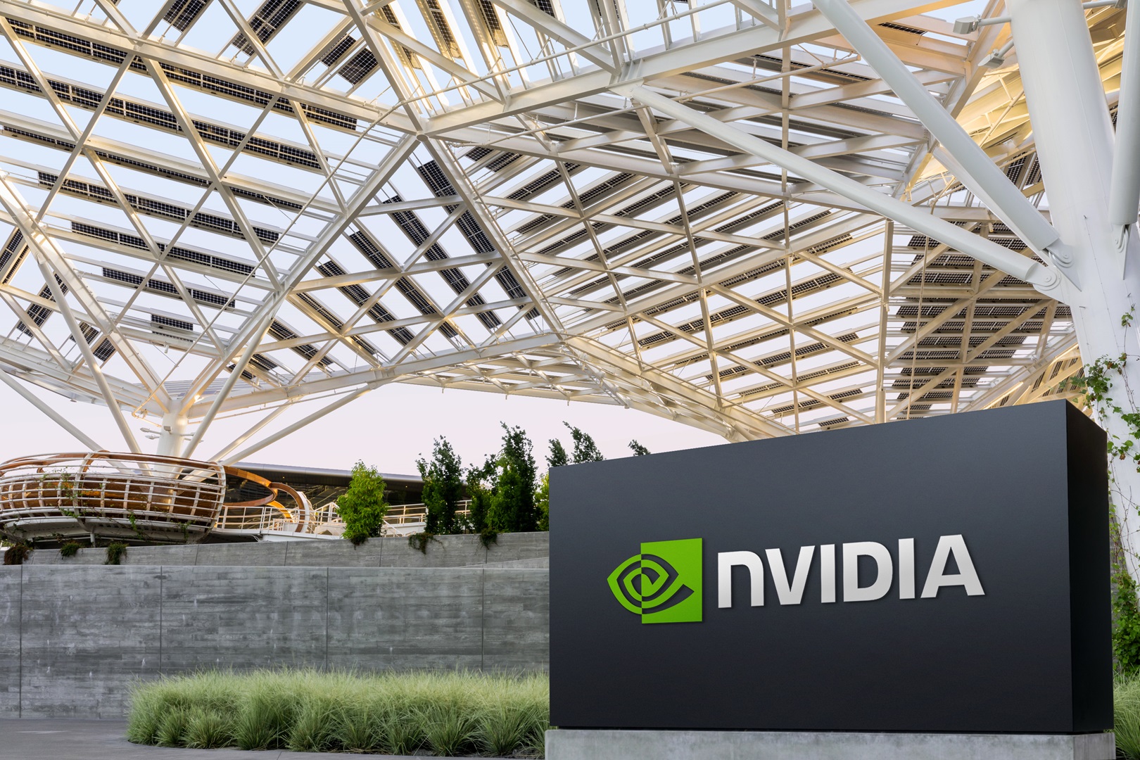 NVIDIA tredobler omsætningen og 13-dobler nettoresultatet på efterspørgsel efter AI-chips 