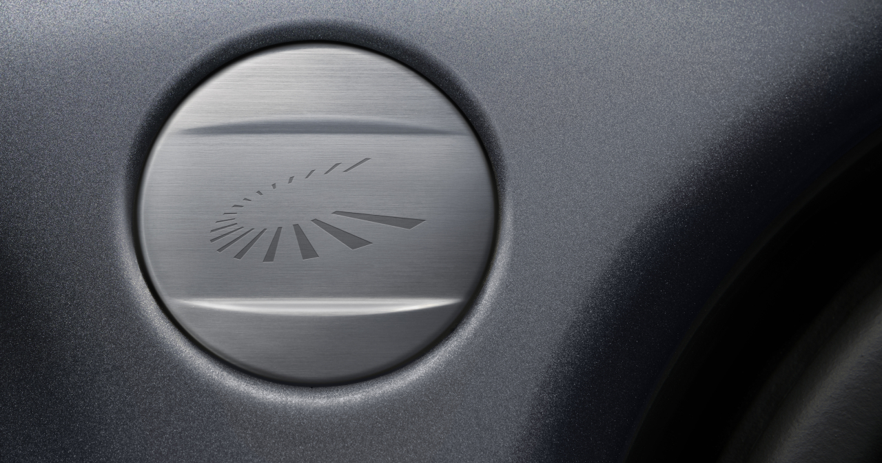 Land Rover Discovery Tempest interiør, sort læder og aluminiumindsatser