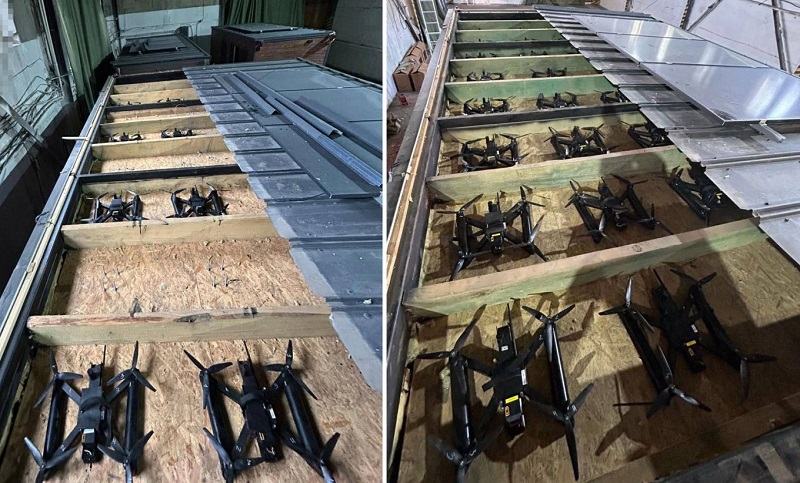 Droner, camoufleret i taget af en lastvognstrailer