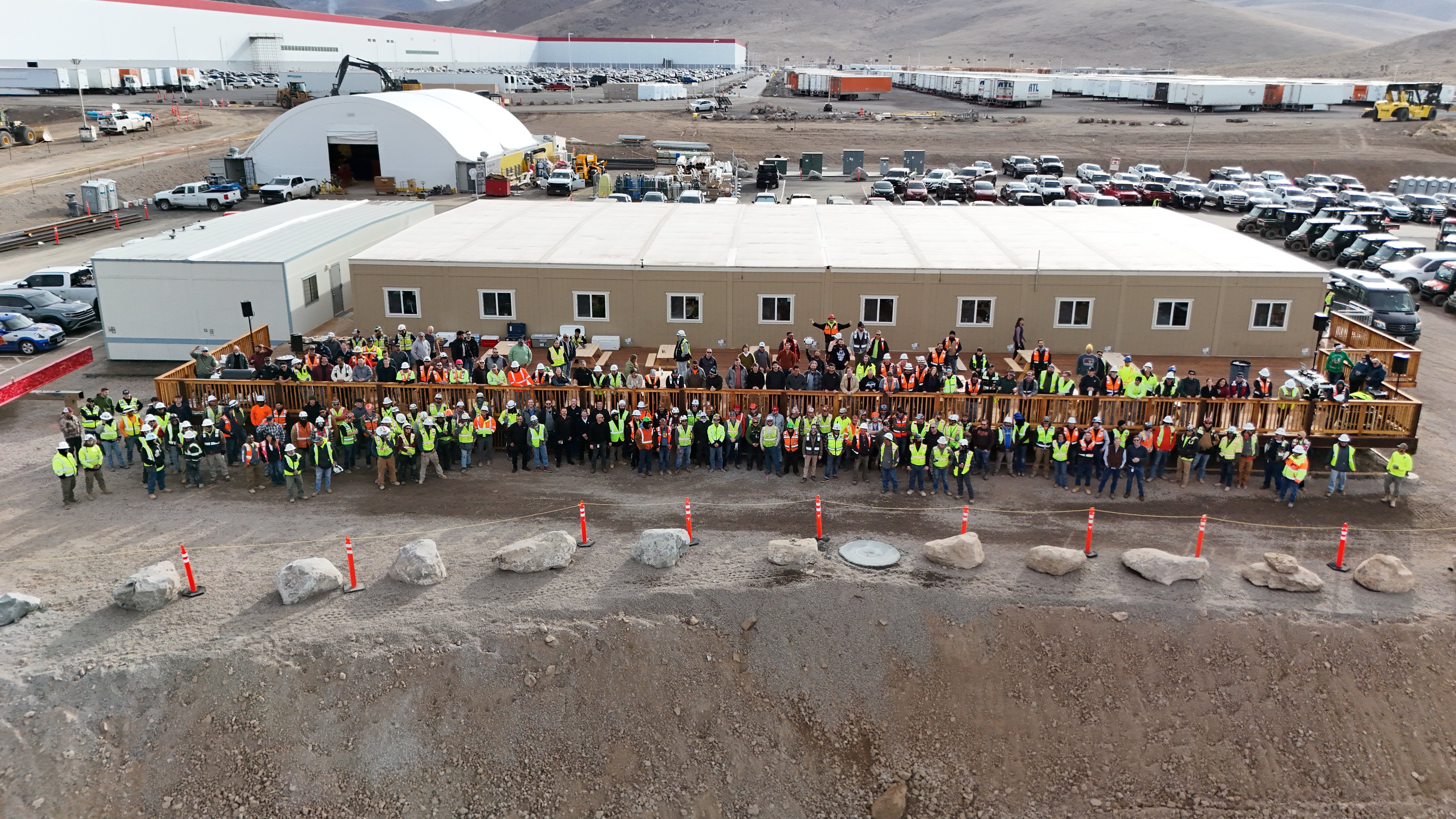 Hovedstålkonstruktionen på Tesla Semi-fabrikken i Nevada