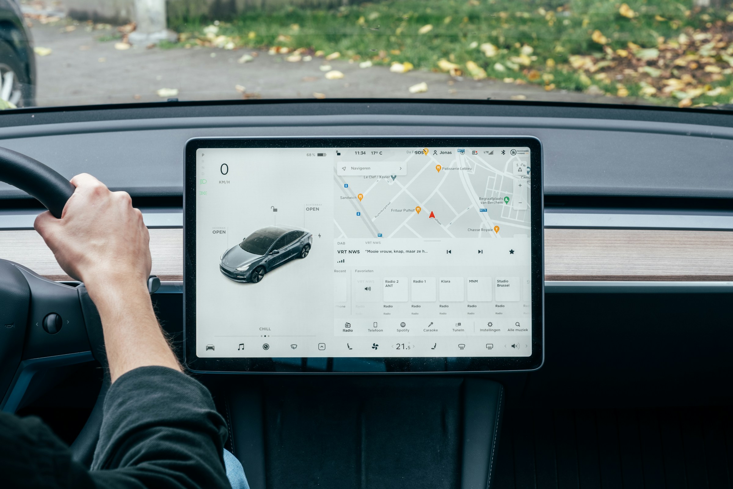 Elon Musk forlanger en demonstration af FSD-systemet for alle Tesla-købere i Nordamerika.