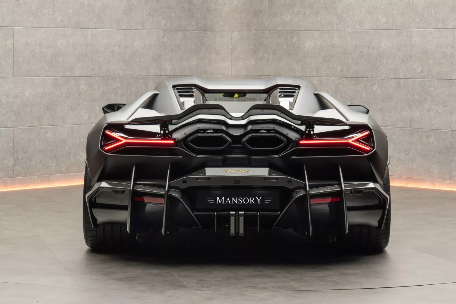 FV.10 alufælge på Lamborghini Revuelto fra Mansory