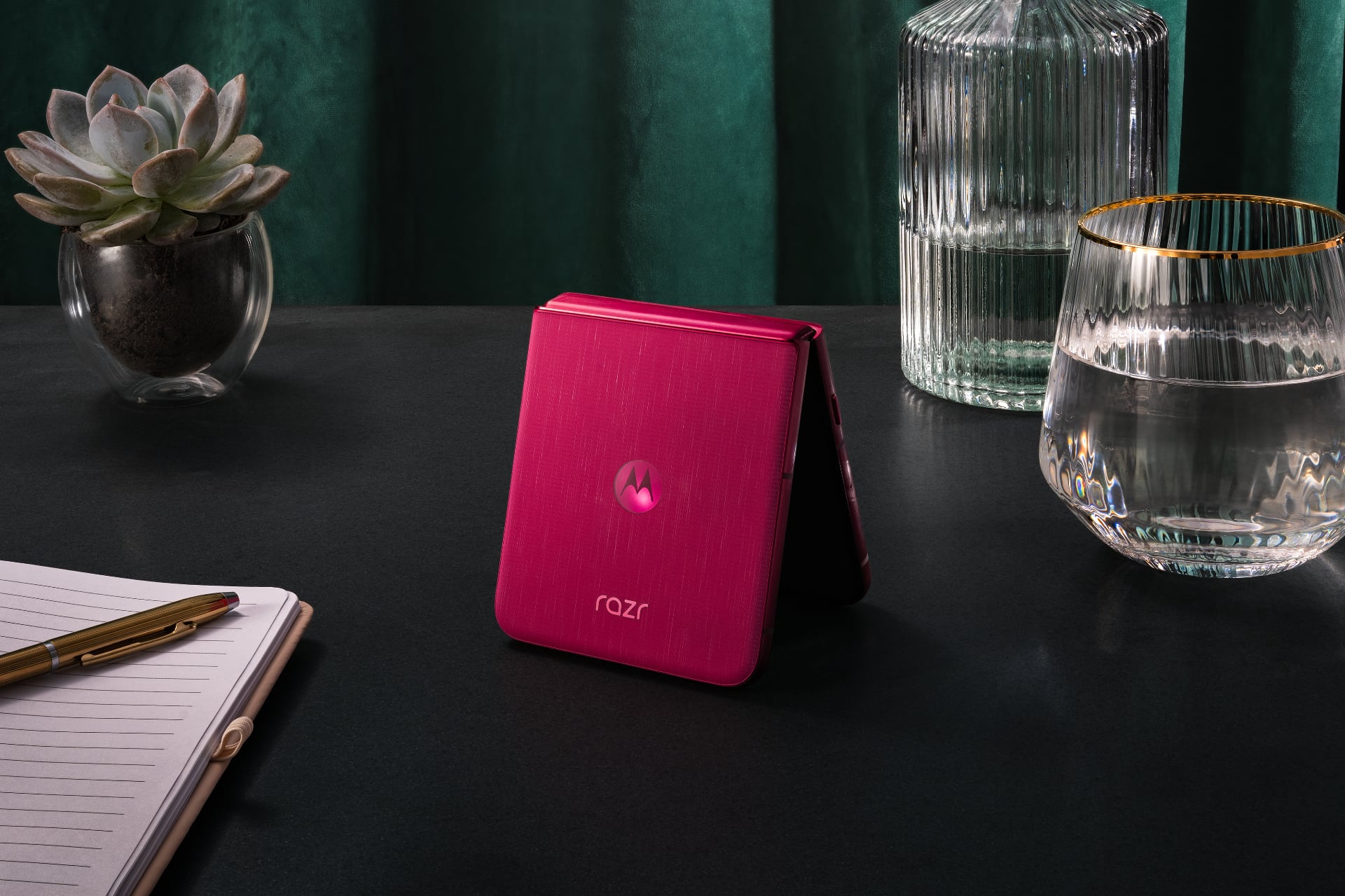 Motorola Razr 60 Ultra - Skærm