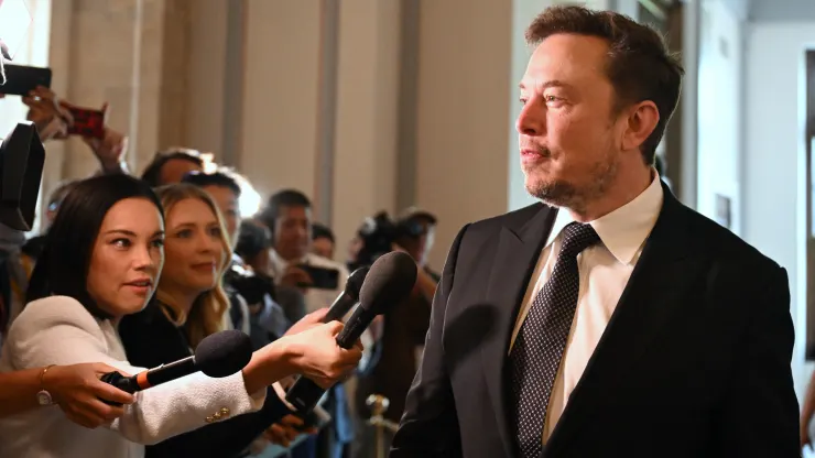 Elon Musk kaldte AI "skadelig for menneskeheden" og opfordrede til, at teknologien blev reguleret