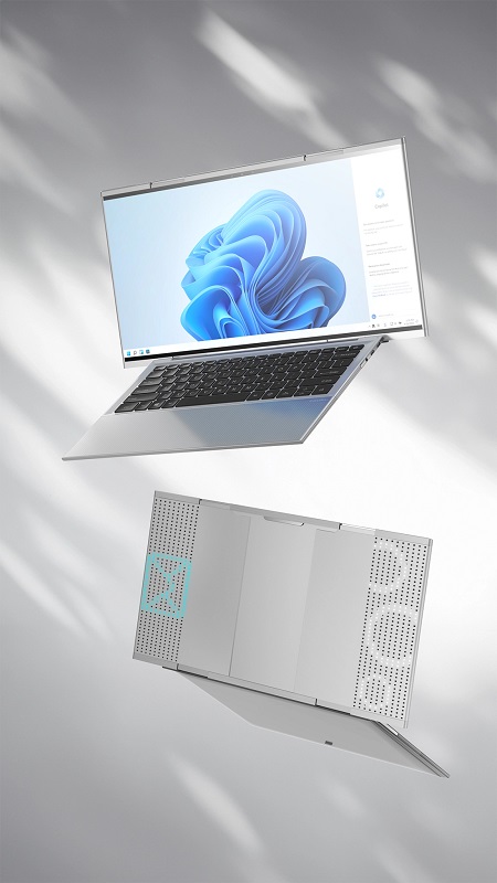 Compal notebook-skærm, når den trækkes ud