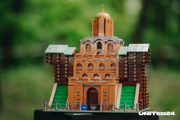 Lego Creators præsenterede sammen med United24-platformen eksklusive sæt dedikeret til de vigtigste arkitektoniske monumenter i Ukraine-4