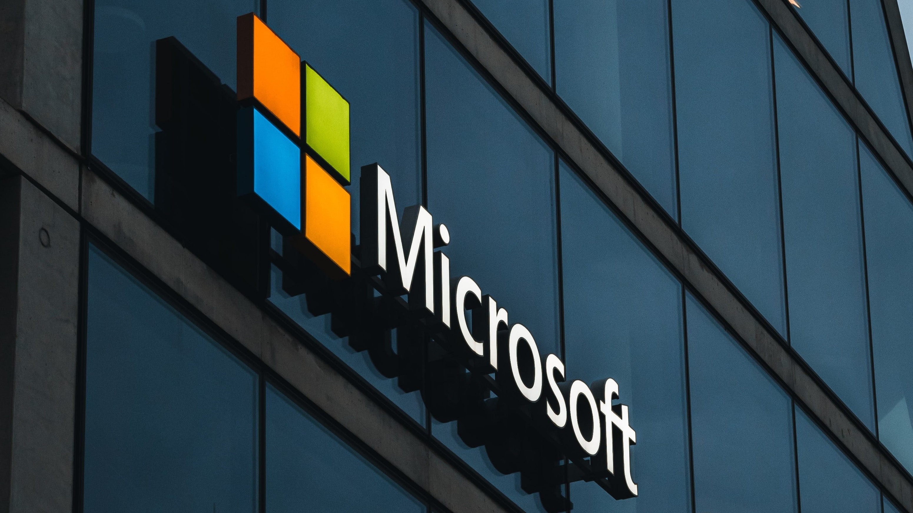 Microsofts overskud steg med 33 procent takket være investeringer i kunstig intelligens og cloud computing