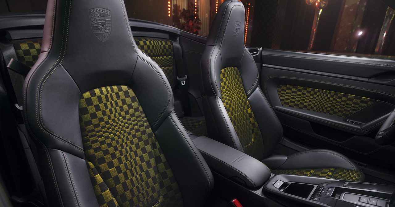 Førerens sæde i Porsche 911 Spirit 70.