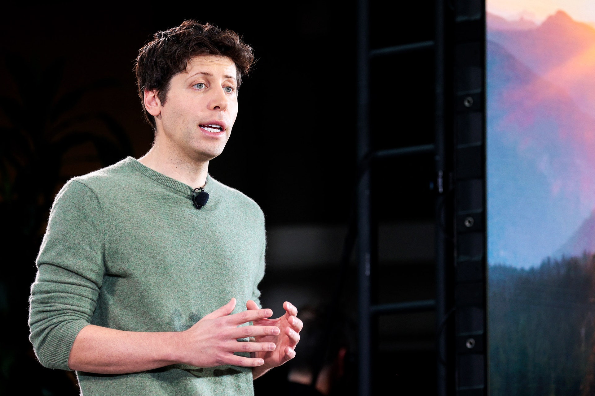 Sam Altman vender tilbage til OpenAI som CEO