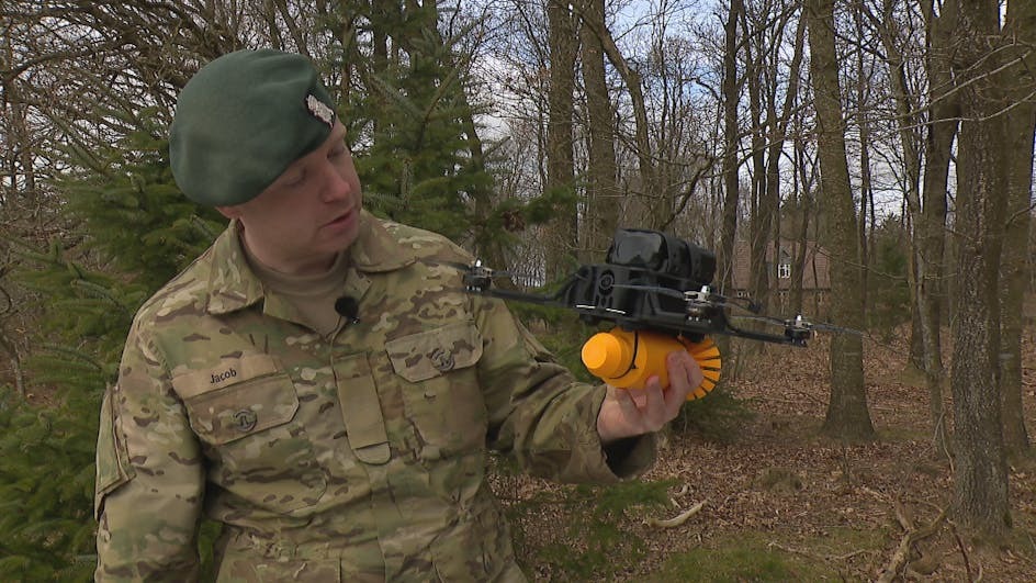 Danske soldater med droner