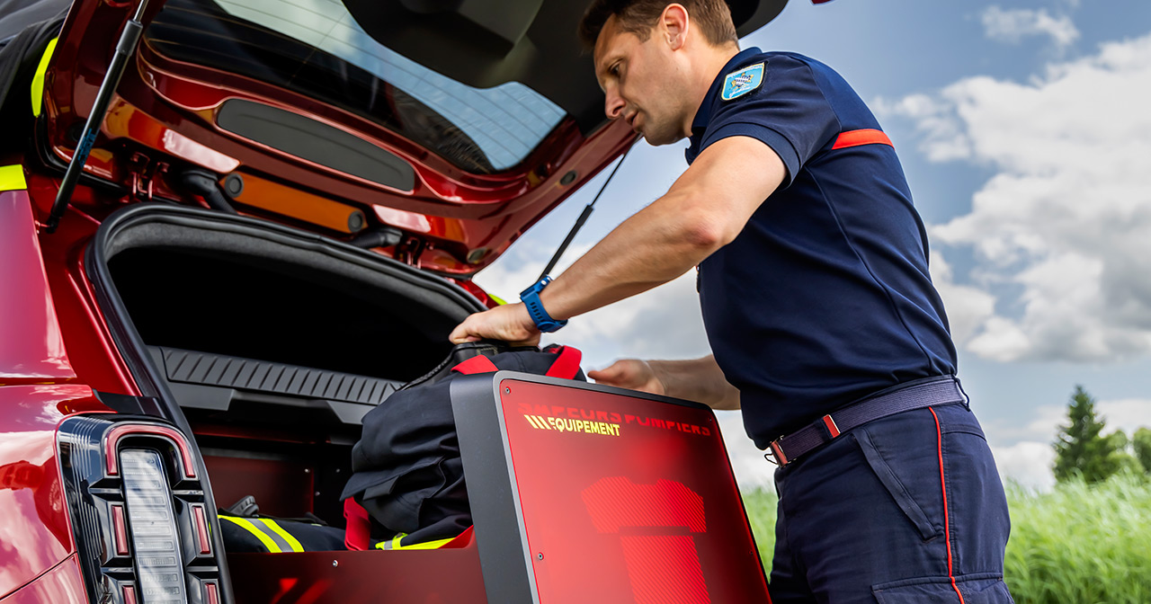 Elektrisk køretøj tag med udstyr