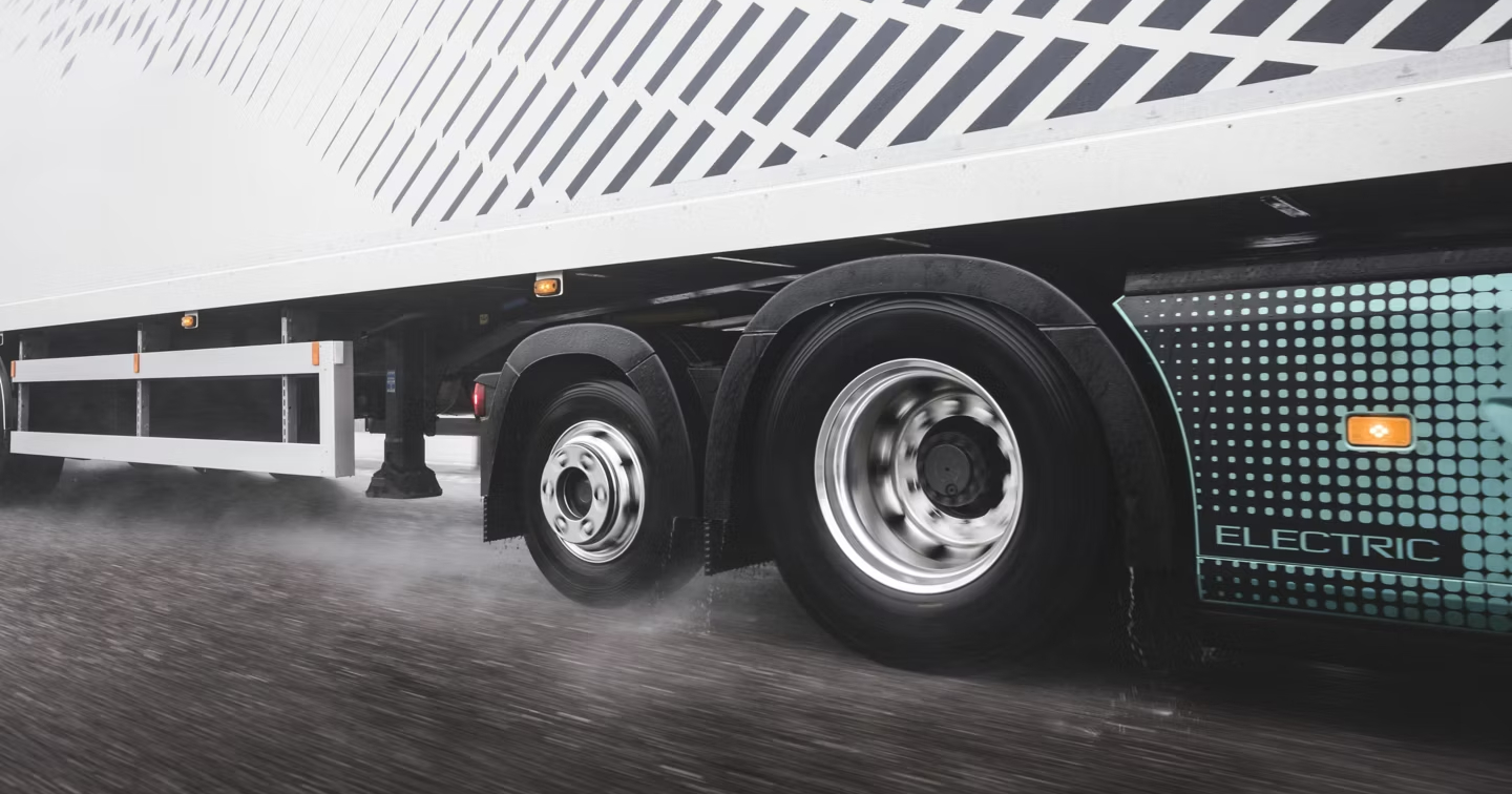 Elektrisk lastbil Volvo FH Aero Electric i bevægelse